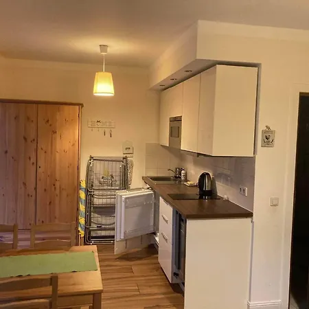 Cozy 3-person Apartment, Appartement Pobierowo